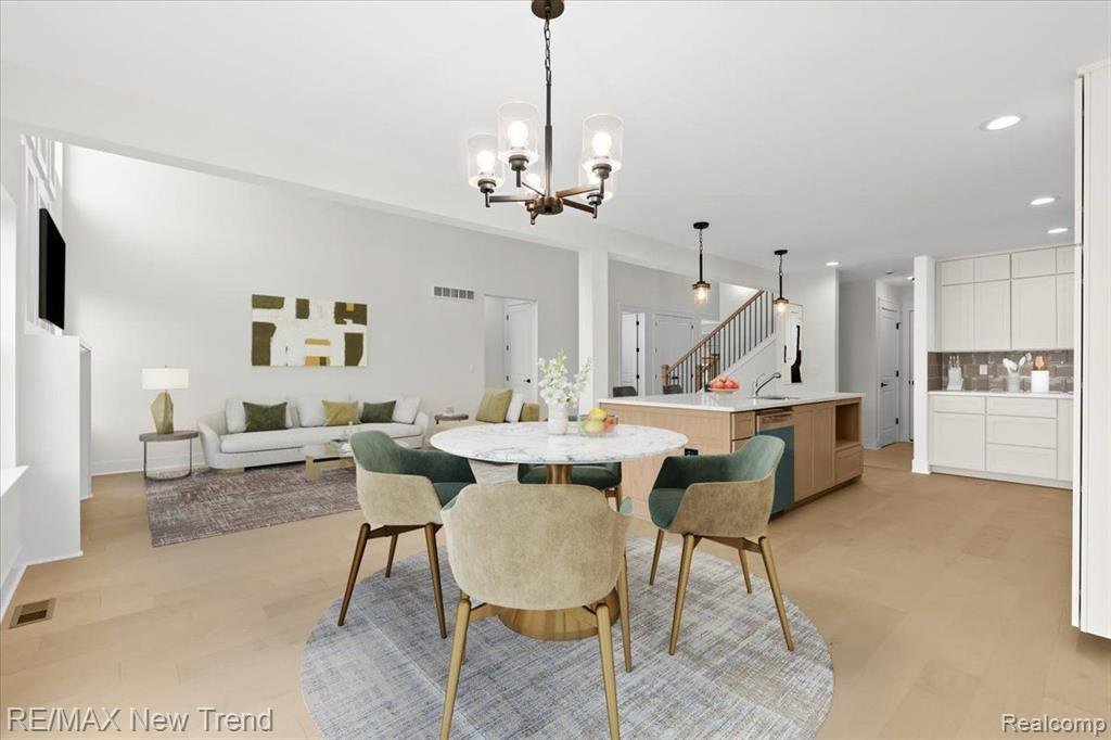 Condo in Orchard Lake Village, Michigan, United States 5 - 18307200