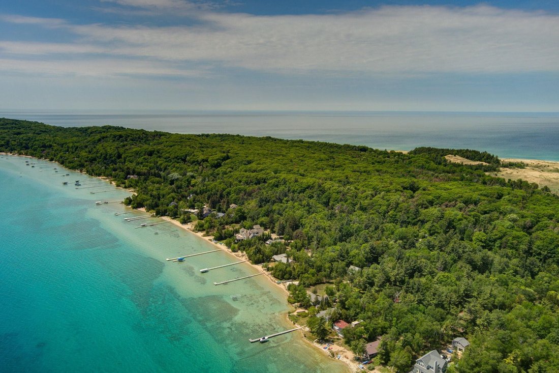 House in Frankfort, Michigan, United States 2 - 18308519