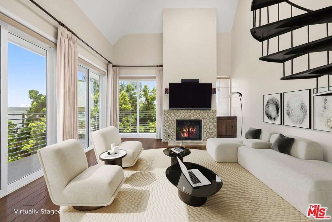 Condo in Los Angeles, California, United States 4 - 18306682
