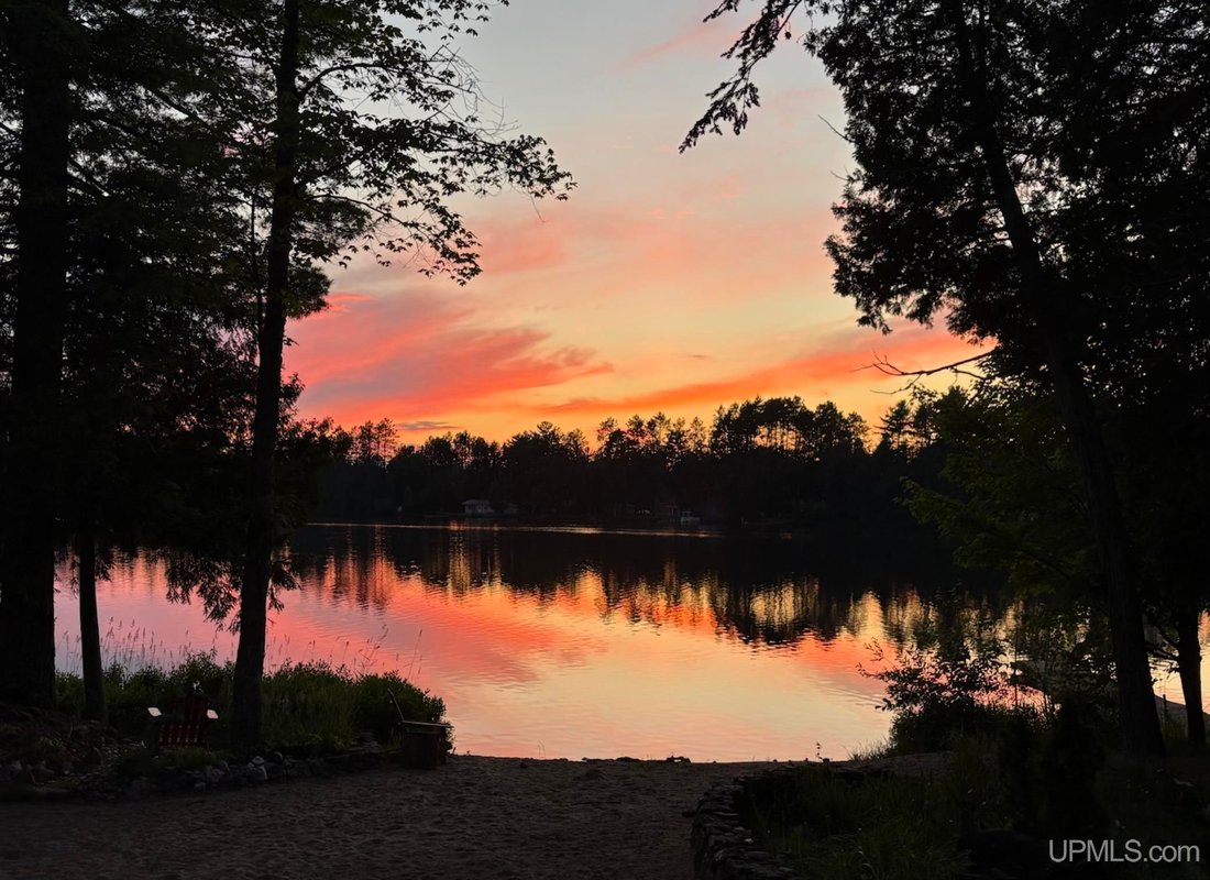 House in Gwinn, Michigan, United States 4 - 18308960