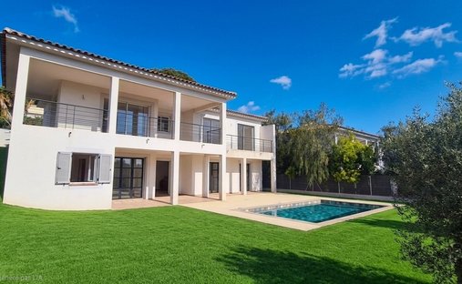 Villa in Exterieurs, Frejus, France 1