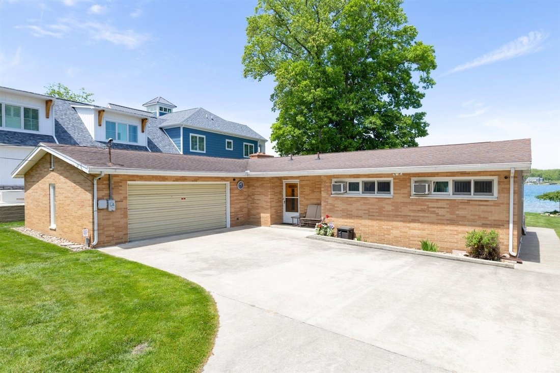House in Cassopolis, Michigan, United States 4 - 18308228