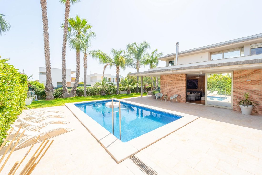 Villa in Betera, Valencian Community, Spain 1 - 17693973