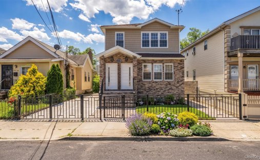 House in New York, New York, United States 1