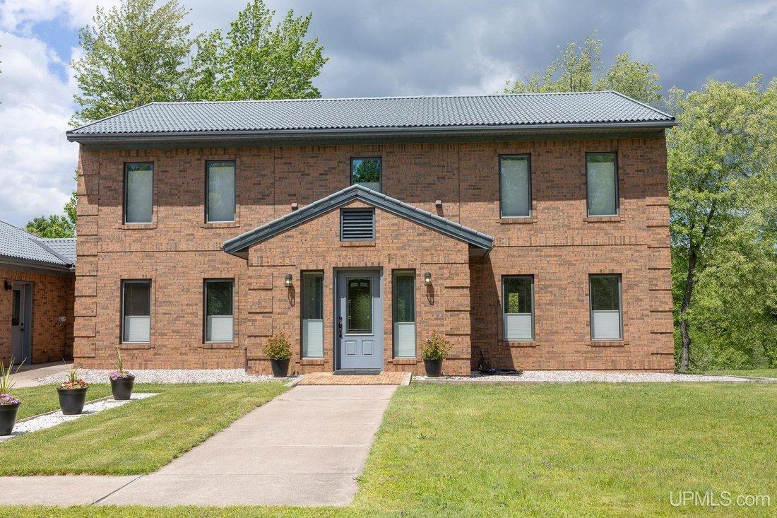 House in Marquette, Michigan, United States 4 - 18310120