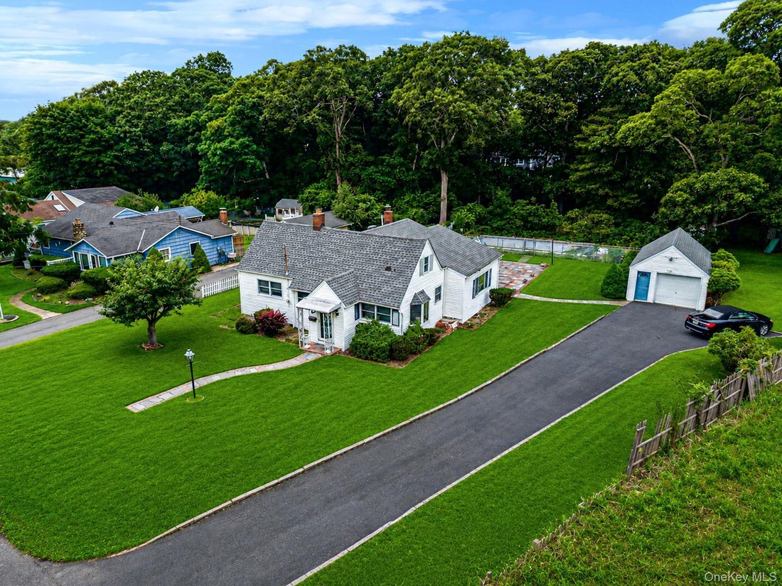 Casa en East Patchogue, Nueva York, Estados Unidos 1 - 18306655