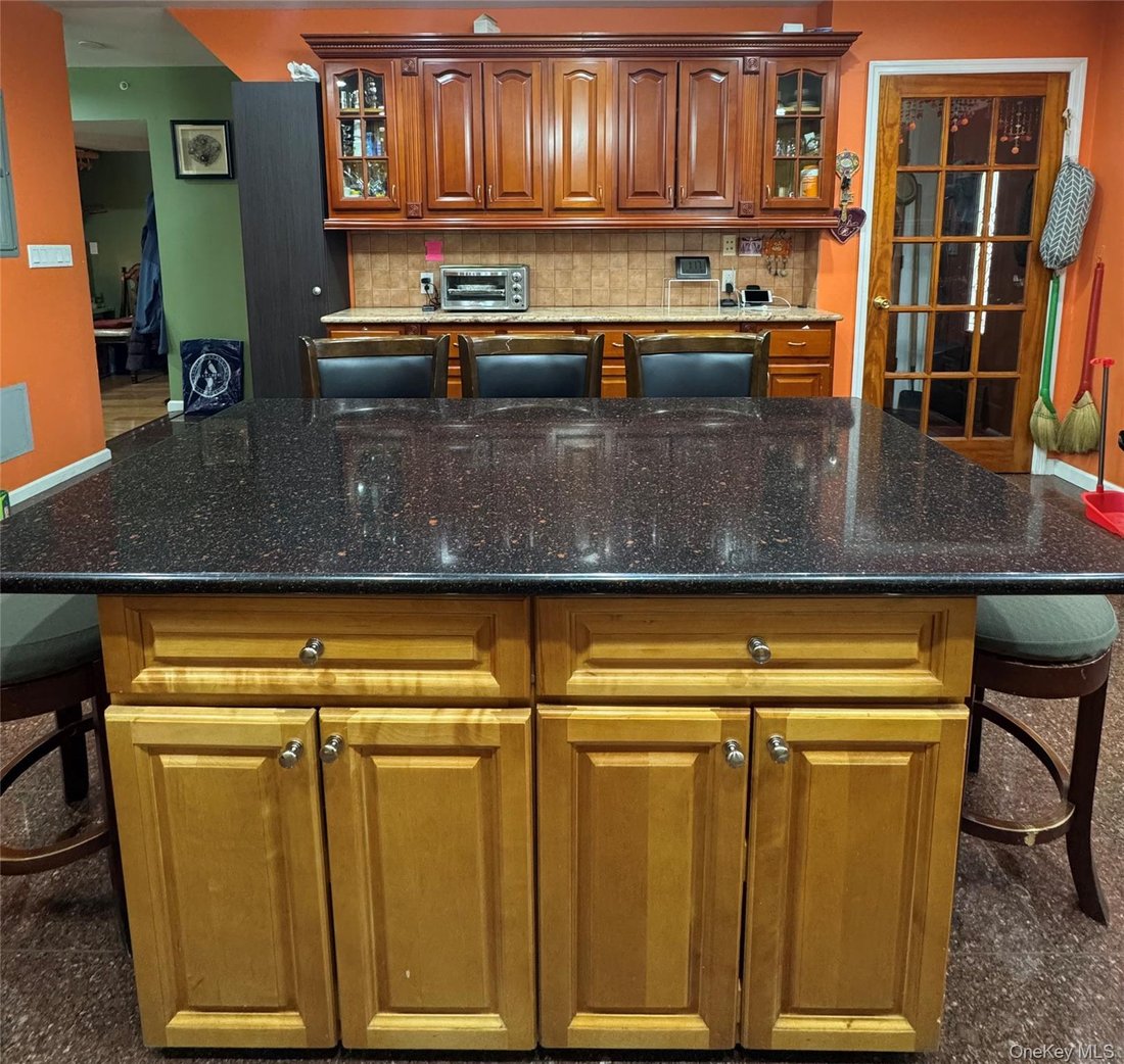 House in Lake Success, New York, United States 5 - 18306099