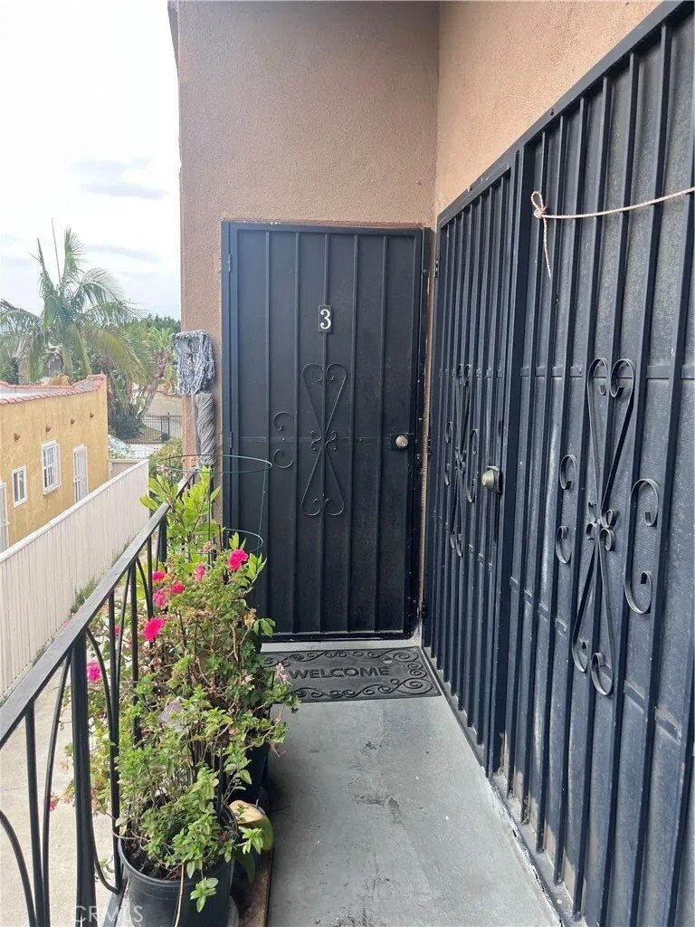 Condo in Los Angeles, California, United States 4 - 18306387