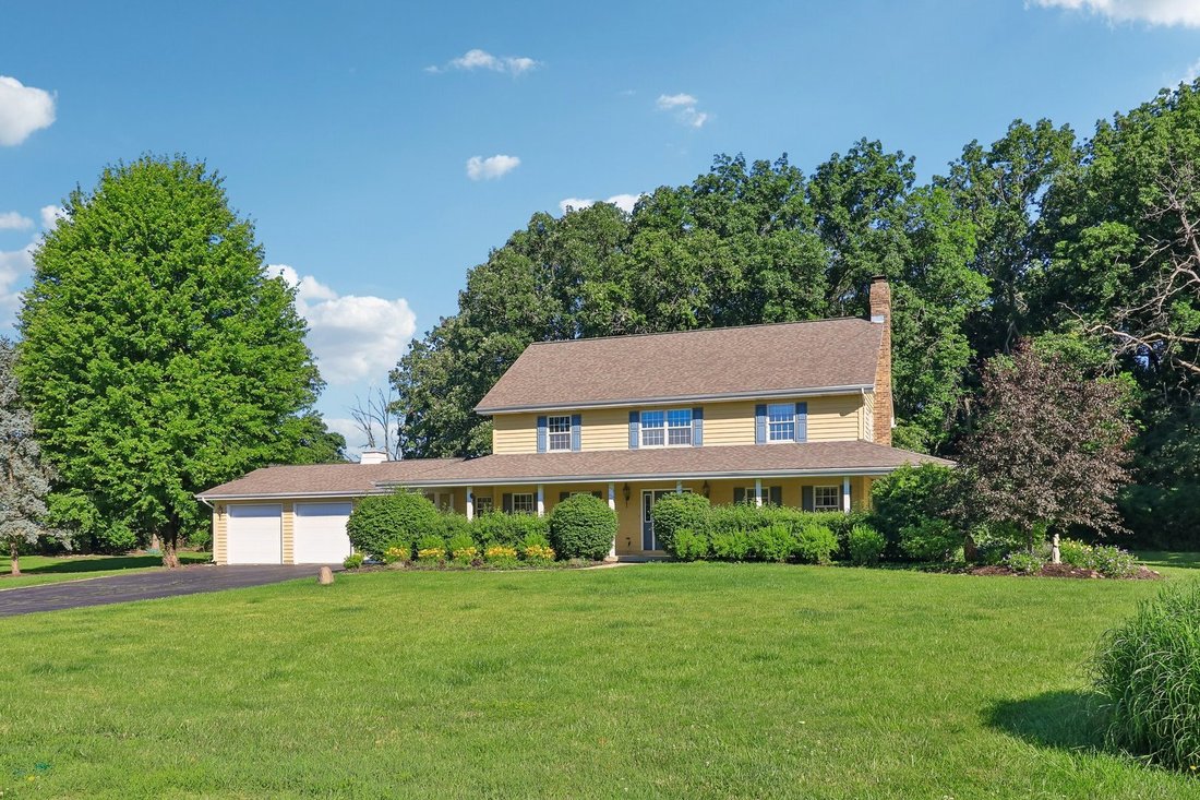 House in Antioch, Illinois, United States 2 - 18306645