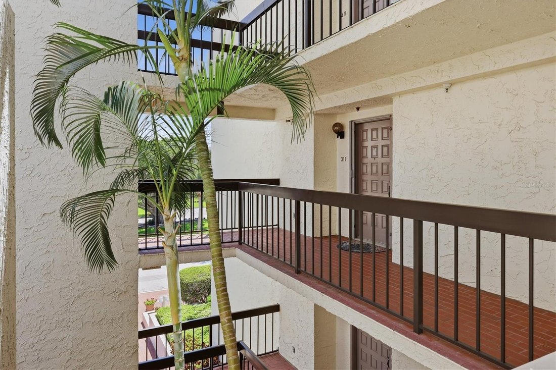 Condo in Holmes Beach, Florida, United States 5 - 18306246
