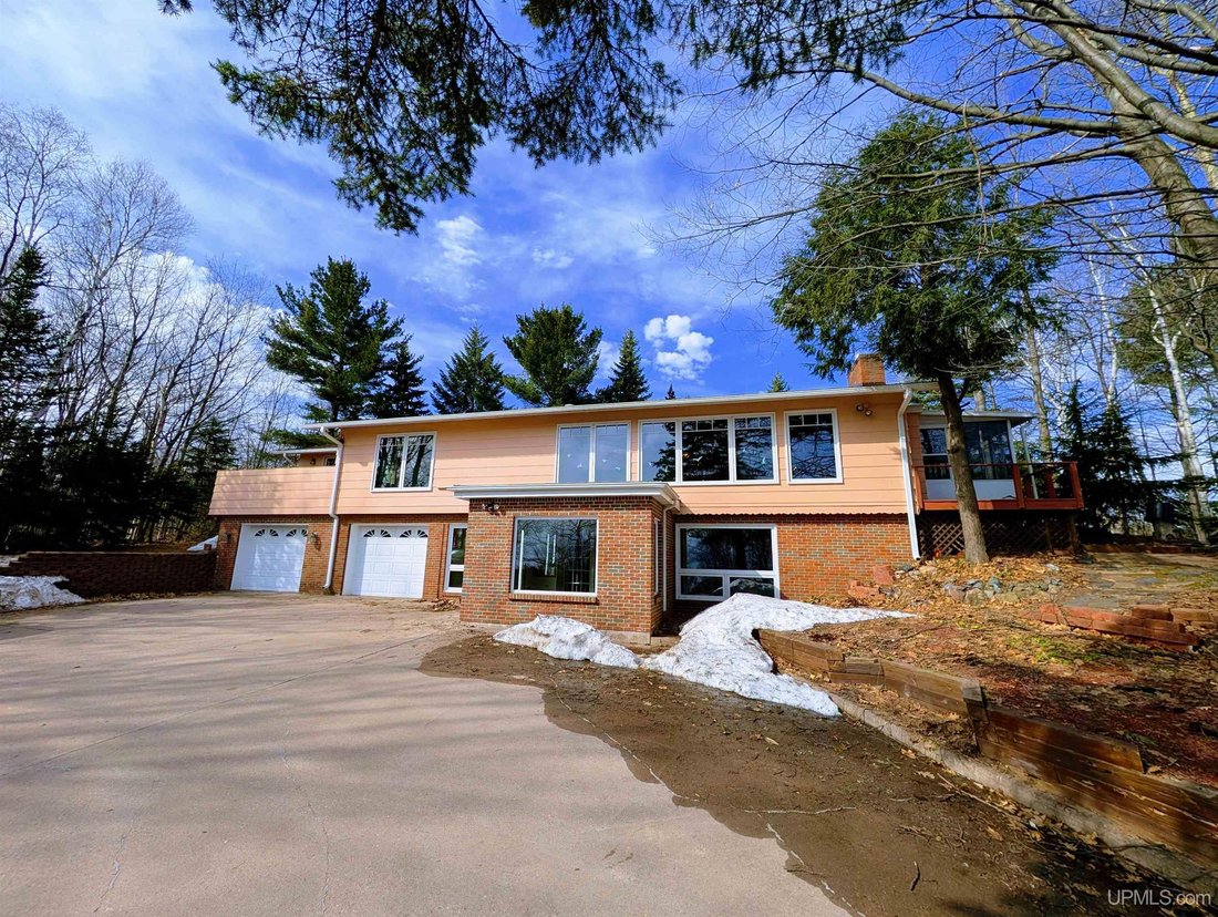 House in Marquette, Michigan, United States 4 - 18307678