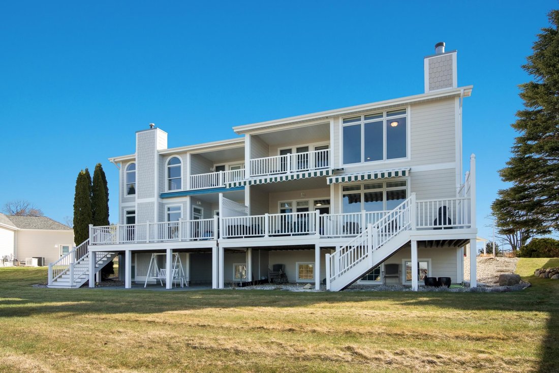Condo in Elk Rapids, Michigan, United States 2 - 18308350