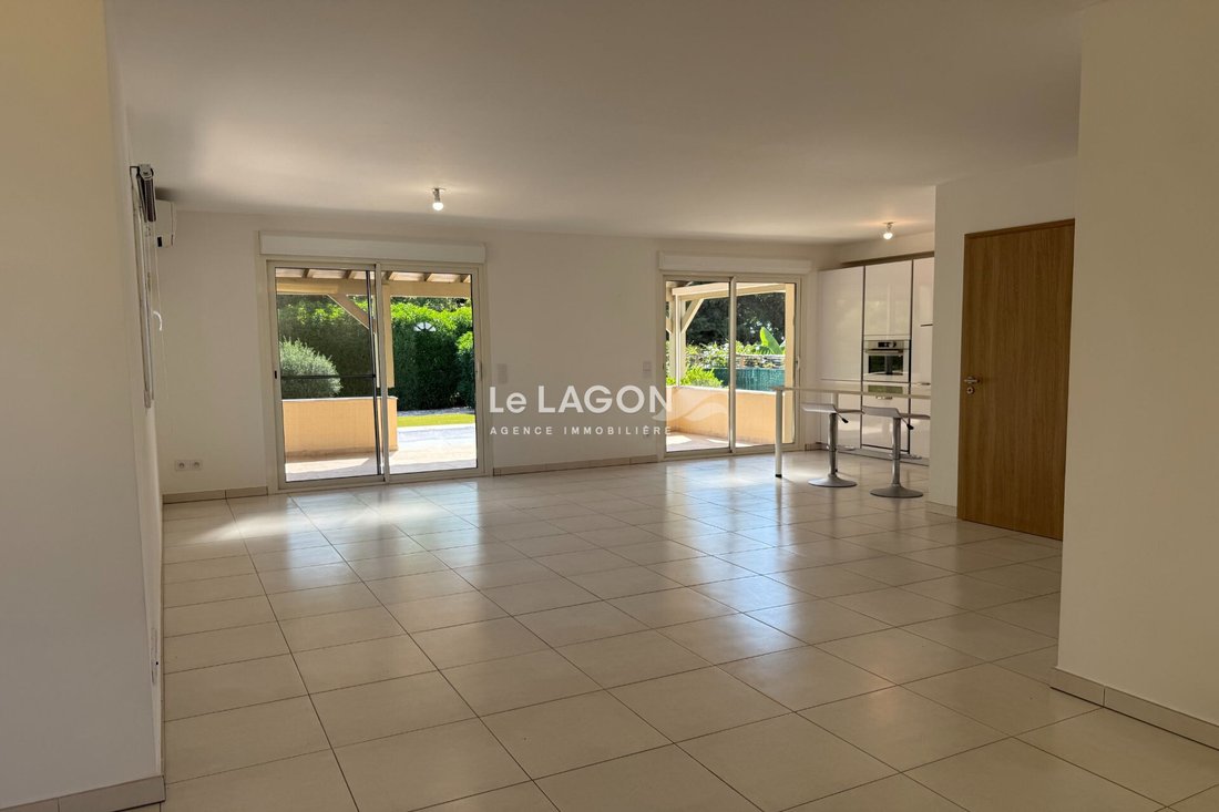 Villa in Saint-Cyprien, Occitania, France 5 - 18306943