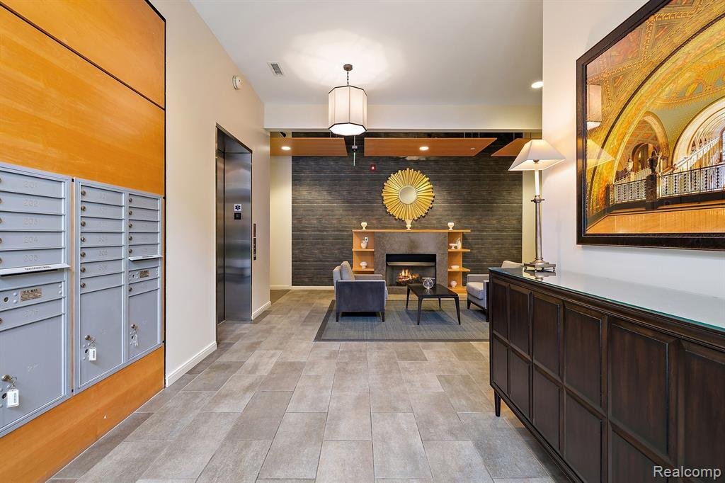 Condo in Birmingham, Michigan, United States 3 - 18307590