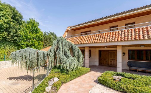 House in Hortaleza, Madrid, Spain 1
