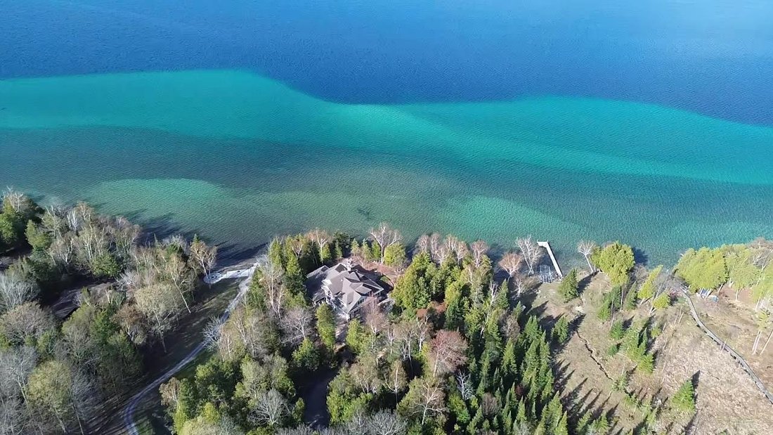 House in Central Lake, Michigan, United States 2 - 18310160