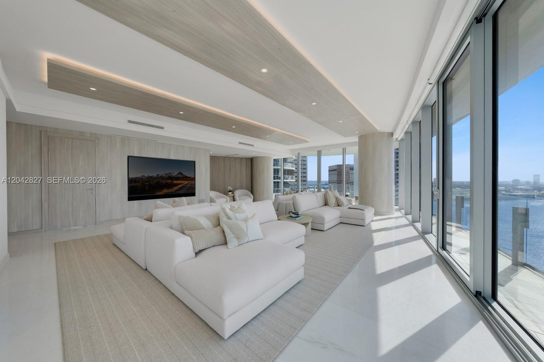 Condo in Miami, Florida, United States 1 - 18306649