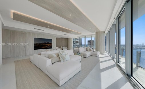 Condo in Miami, Florida, United States 1