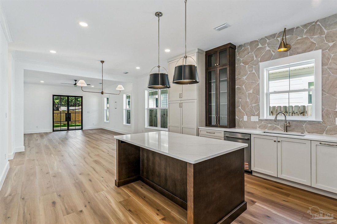 House in Pensacola, Florida, United States 5 - 18306028
