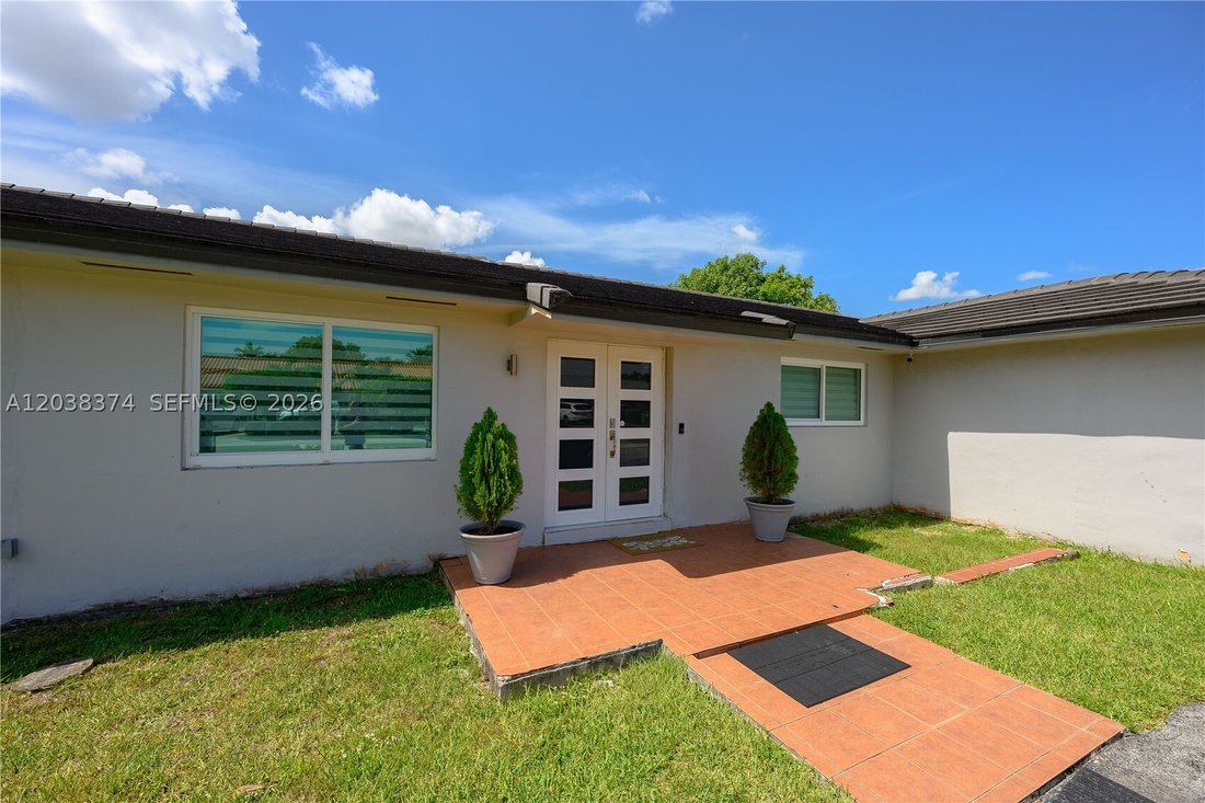 House in Miami, Florida, United States 2 - 18306415
