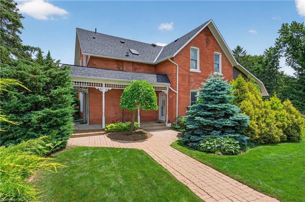 House in Hamilton, Ontario, Canada 4 - 18306150