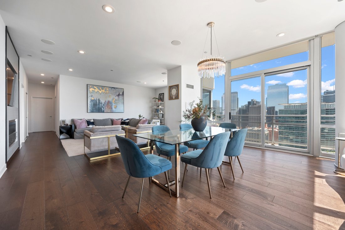 Condo in Chicago, Illinois, United States 4 - 18306653