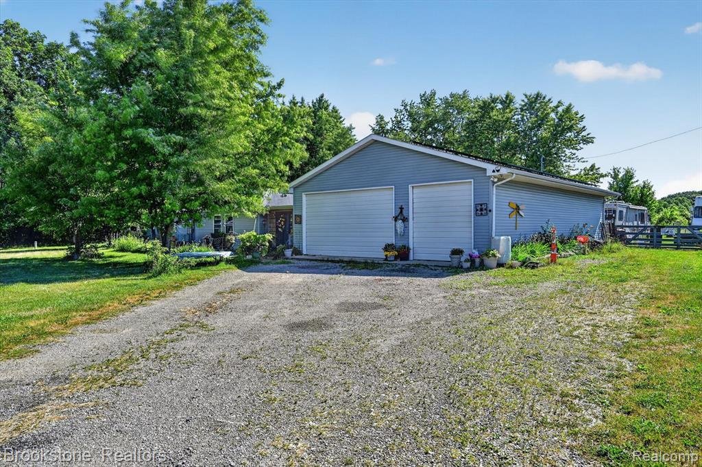 House in Ottawa Lake, Michigan, United States 2 - 18307238