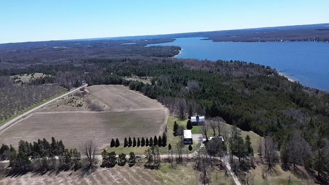 House in East Jordan, Michigan, United States 5 - 18310109