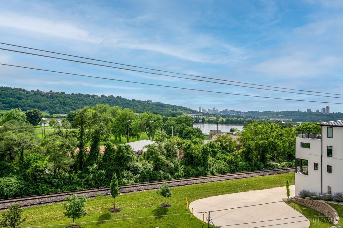 House in Cincinnati, Ohio, United States 2 - 18307011