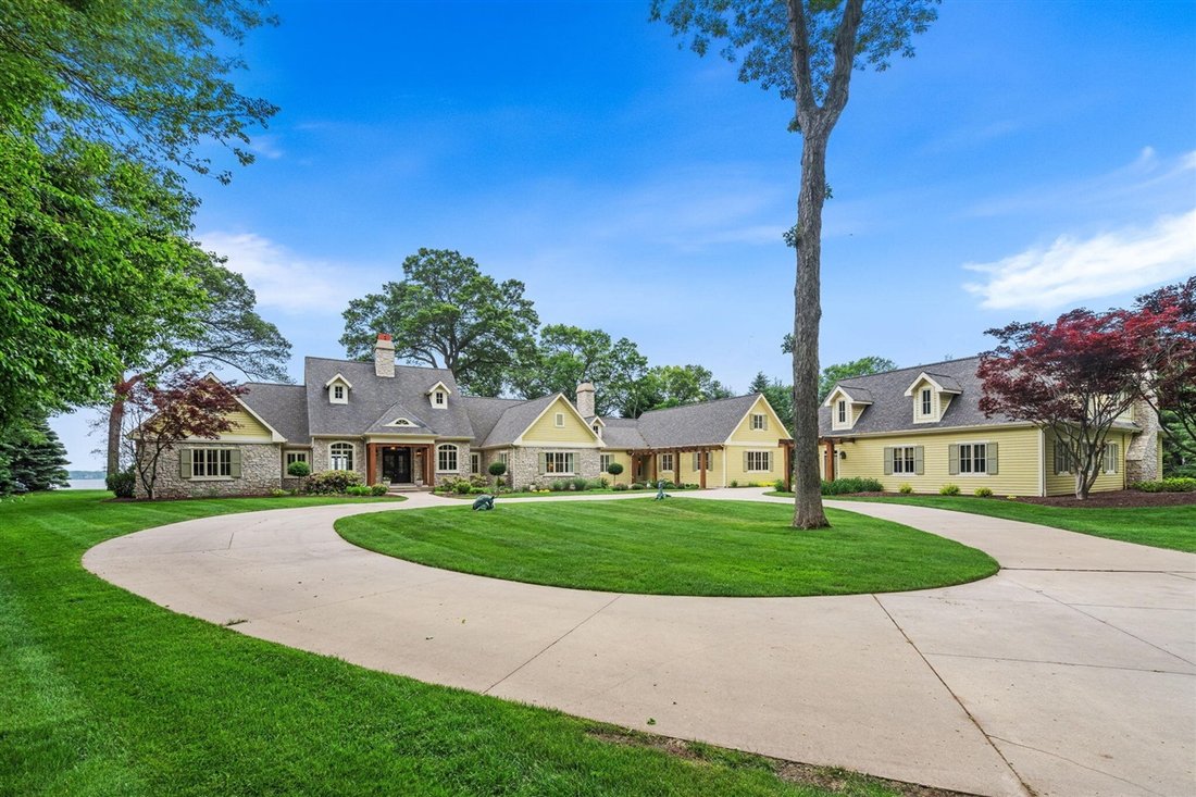 House in North Muskegon, Michigan, United States 2 - 18307091