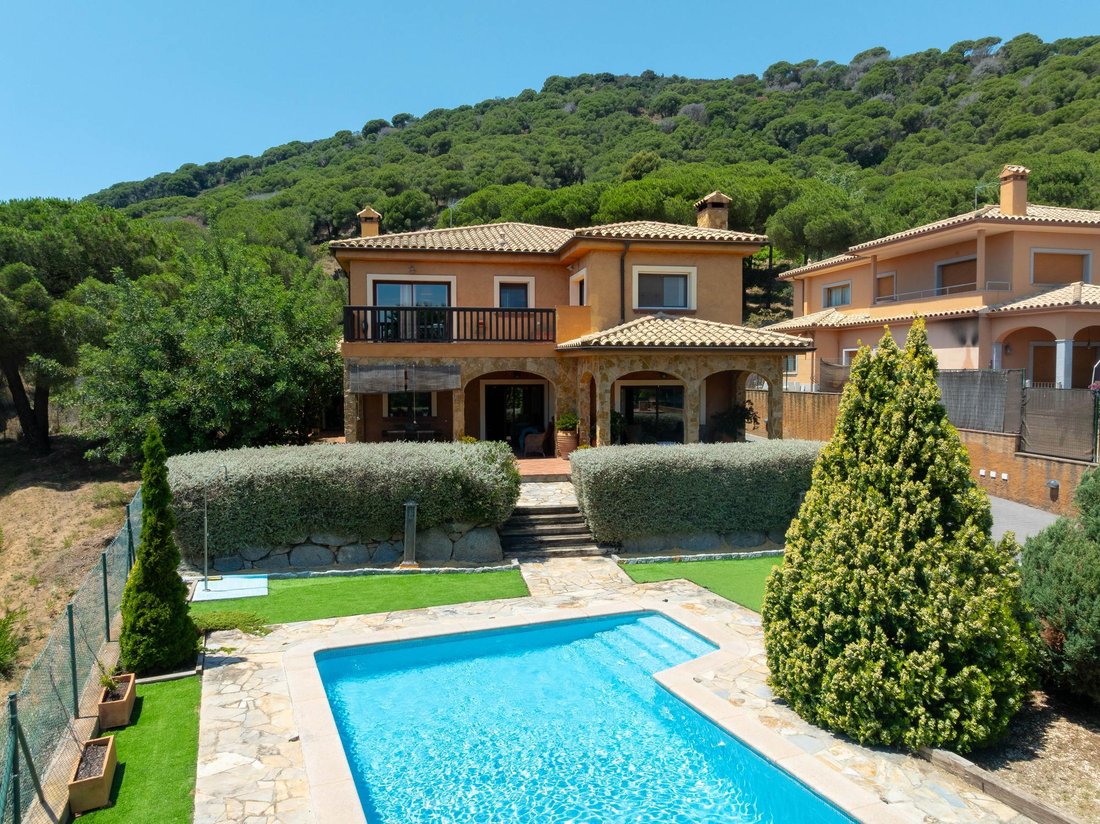 Villa in Argentona, Catalonia, Spain 3 - 18306190