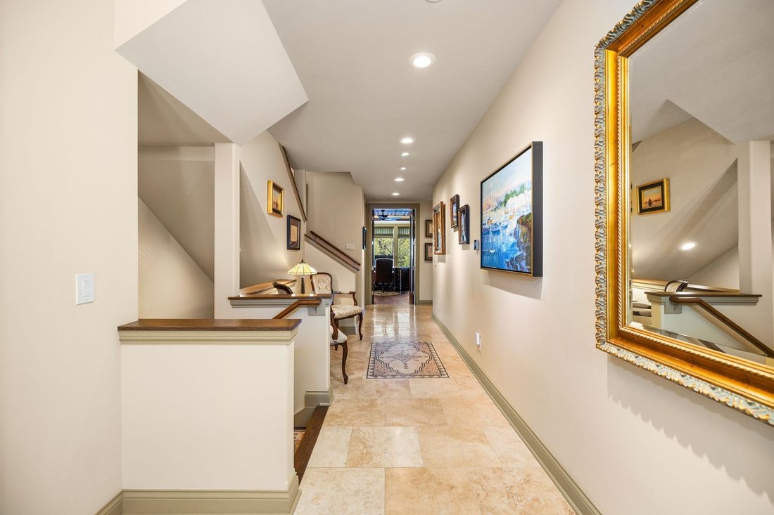 Townhouse in Garfield Township, Michigan, United States 4 - 18309255