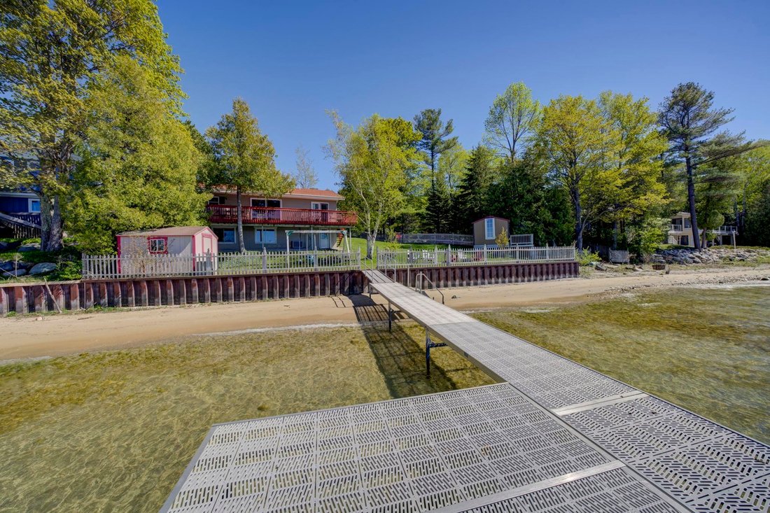 House in Suttons Bay, Michigan, United States 4 - 18307600