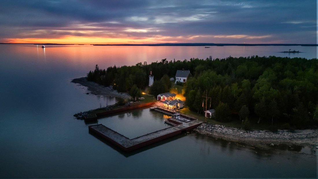 House in De Tour Village, Michigan, United States 1 - 18309084