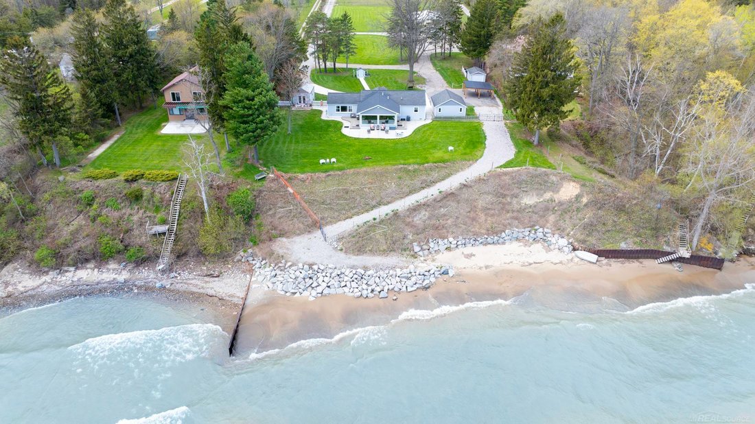 House in Lexington, Michigan, United States 5 - 18307306