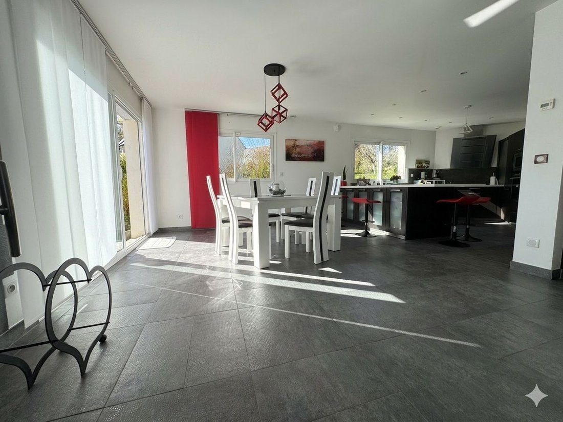 House in Chantilly, Hauts-de-France, France 3 - 18306287