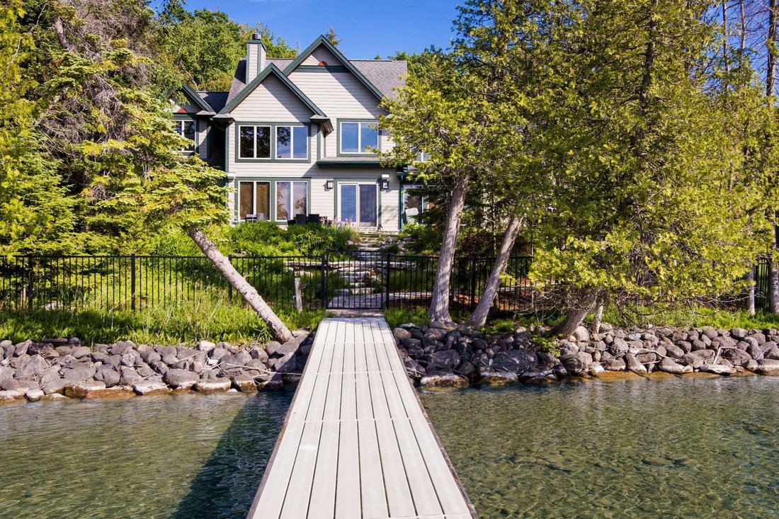 House in Rapid City, Michigan, United States 1 - 18307901