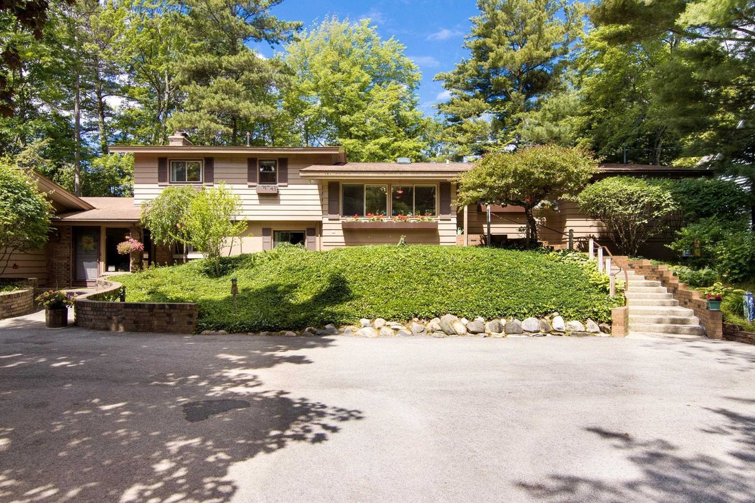 House in Elk Rapids, Michigan, United States 1 - 18308127