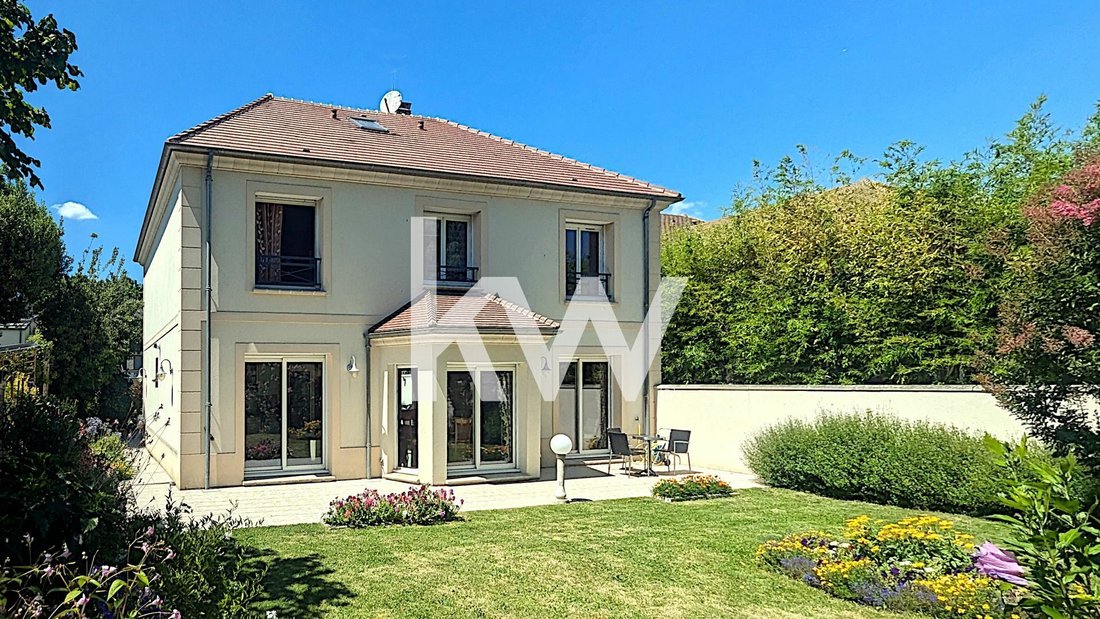 House in Le Petit Lac, Saint-Gratien, France 3 - 16756223