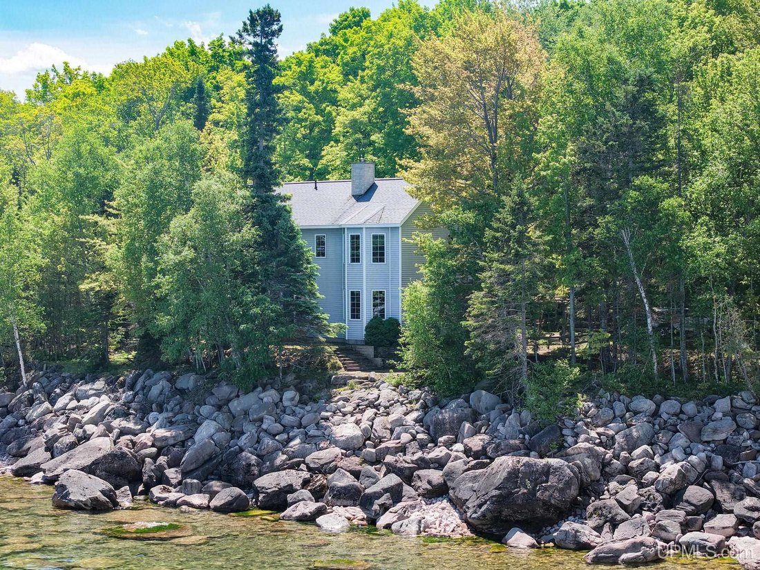 House in Au Train, Michigan, United States 2 - 18307473