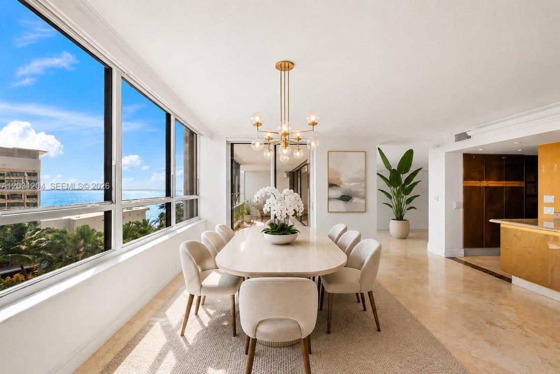 Condo in Miami, Florida, United States 5 - 18306855