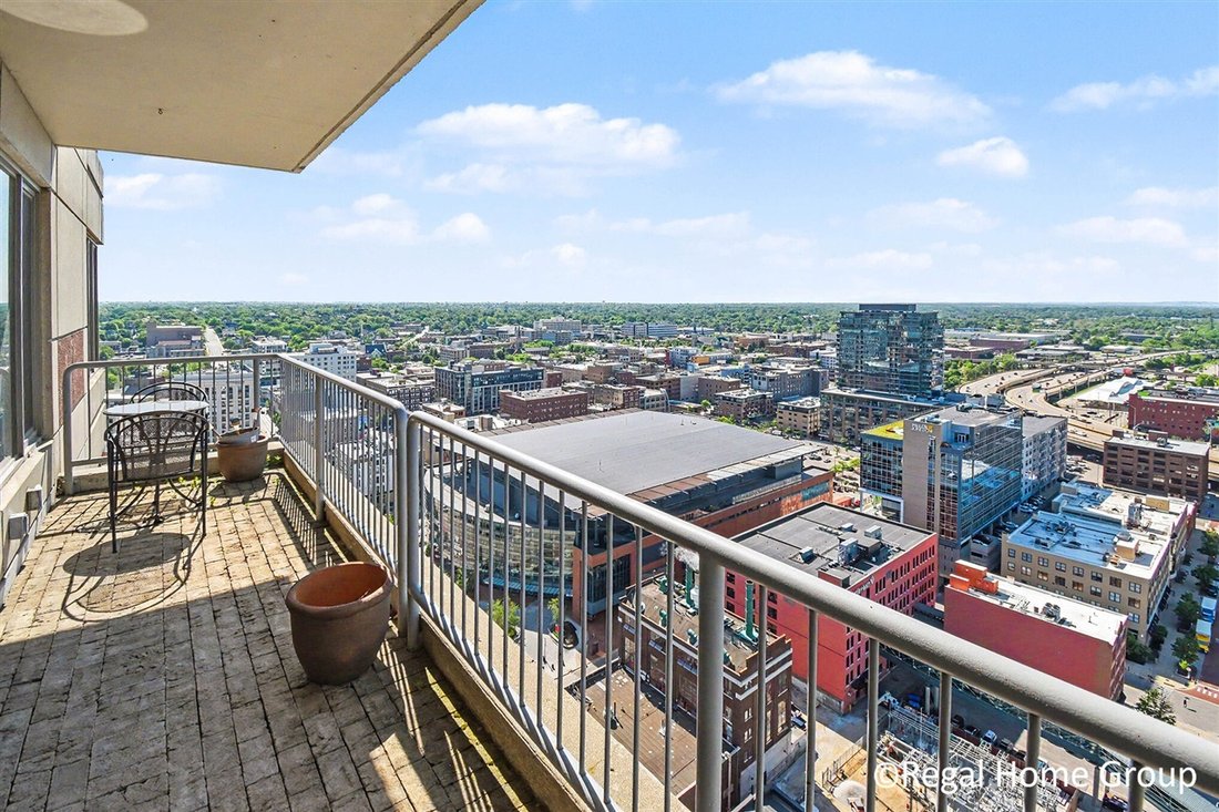 Condo in Grand Rapids, Michigan, United States 4 - 18307268