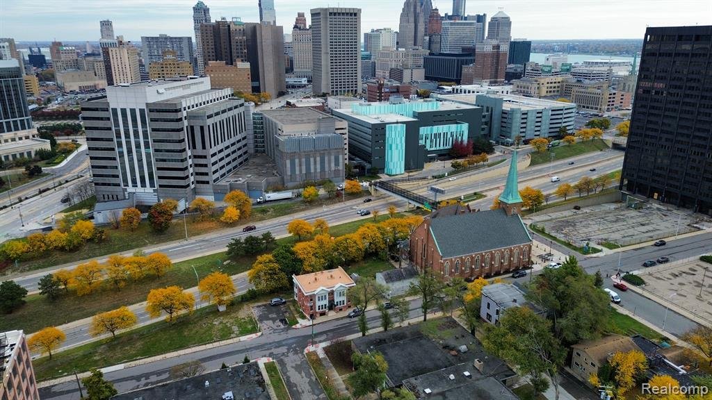 Detroit, Michigan, United States 3 - 18307512