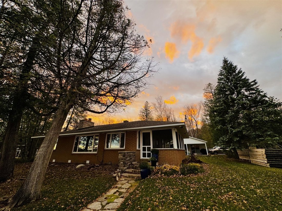 House in Rapid City, Michigan, United States 1 - 18307100