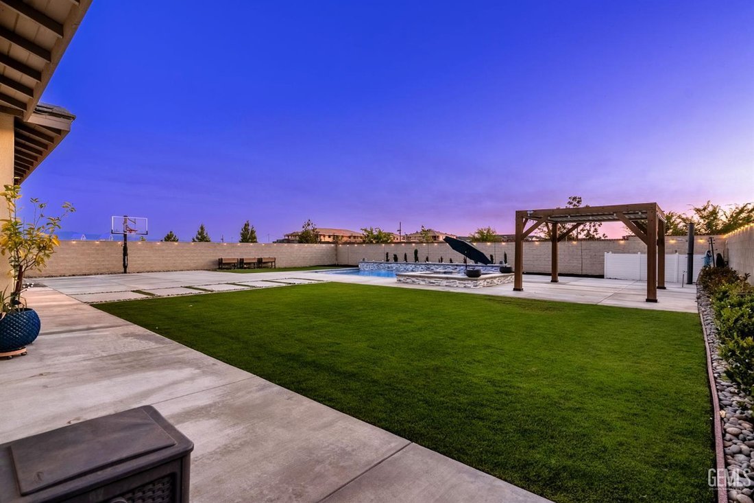 House in Bakersfield, California, United States 5 - 18306147