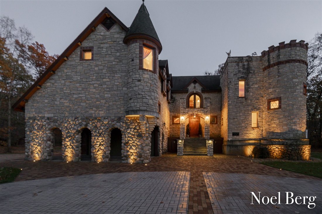 House in Allegan, Michigan, United States 1 - 18308396