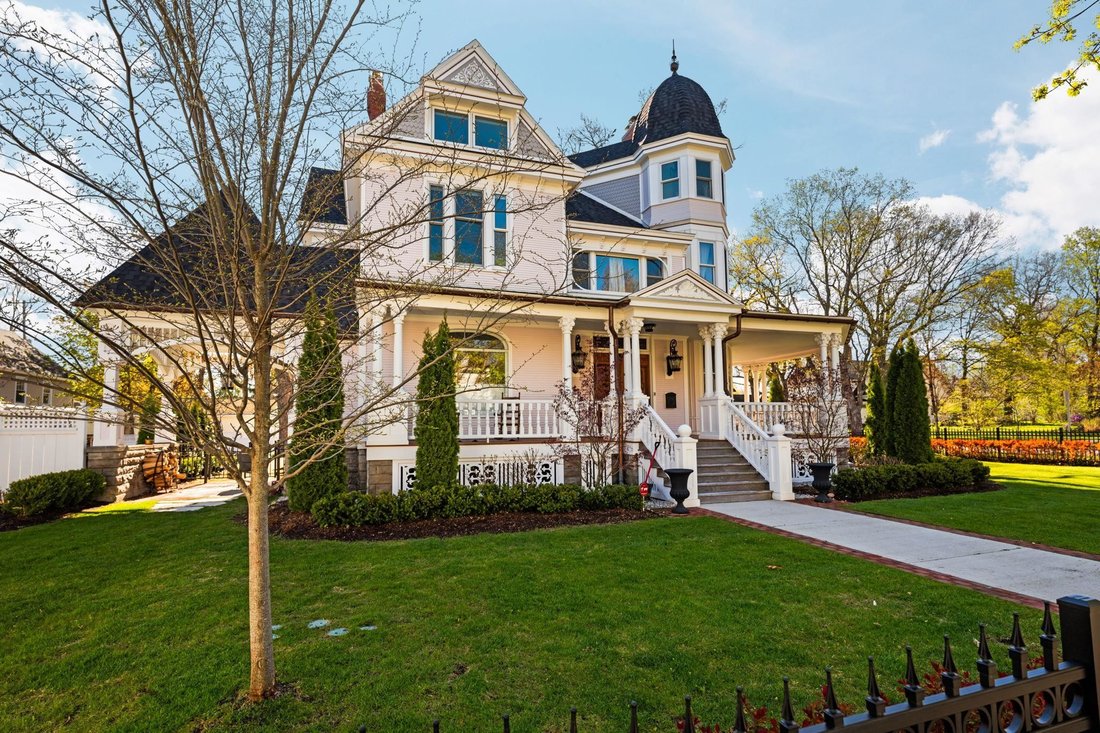 House in Traverse City, Michigan, United States 3 - 18309442
