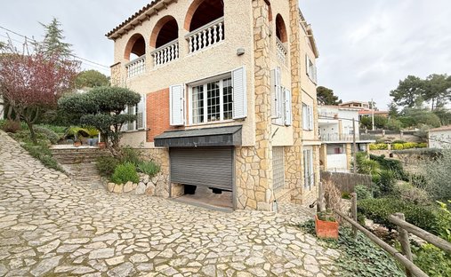 Haus in Pallejà, Katalonien, Spanien 1