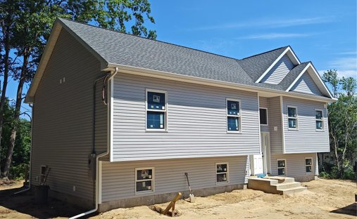 House in East Patchogue, New York, United States 1