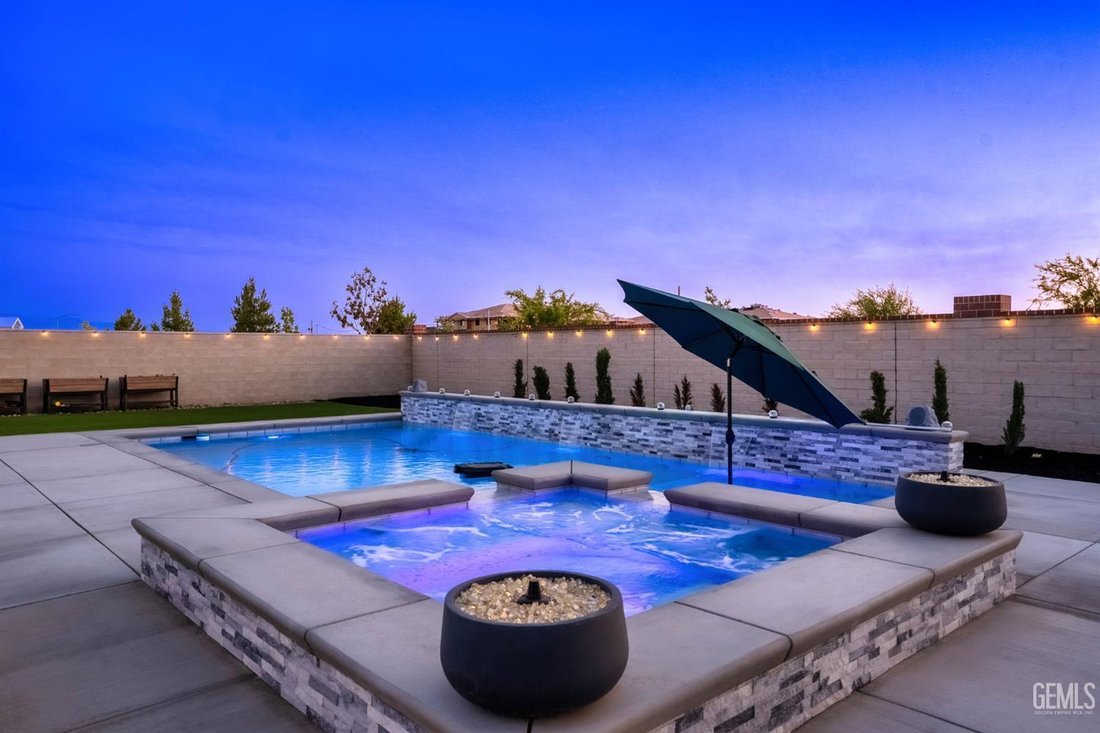 House in Bakersfield, California, United States 3 - 18306147